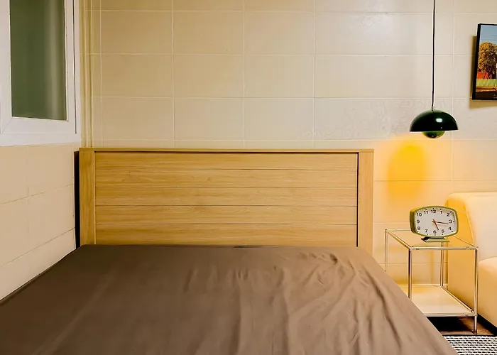 Appartement 11 Hongik Univ Station, 15 Minutes From Itaewon, Mangwon Market, Hapjeong, Single Accommodation, Fully Furnished *